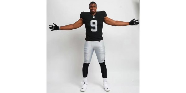Raiders-Rookie Tyree Wilson glänzt